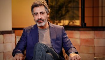 Juan del Val (55 años), escritor: «Conozco lectores empedernidos que han leído todo y no dicen nada interesante y gente que ha leído poco, son divertidísimos y bastante inteligentes»