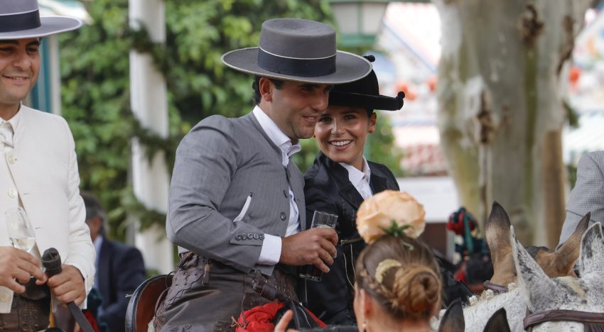 Nadie lleva el traje de corto (o de amazona) en la Feria de Abril como Cayetana (Rivera o  Fitz-James Stuart)