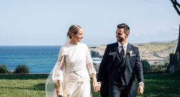 María y Jorge, una bonita boda en Asturias y un original vestido de novia con mezcla de texturas
