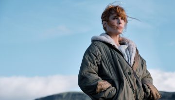 LA SERIE: Kelly Reilly cambia el drama de 'Yellowstone' por un thriller con giros imprevisibles :  «Me atrajo la pregunta de cómo sobrevive alguien a una pérdida en una atmósfera cruda»