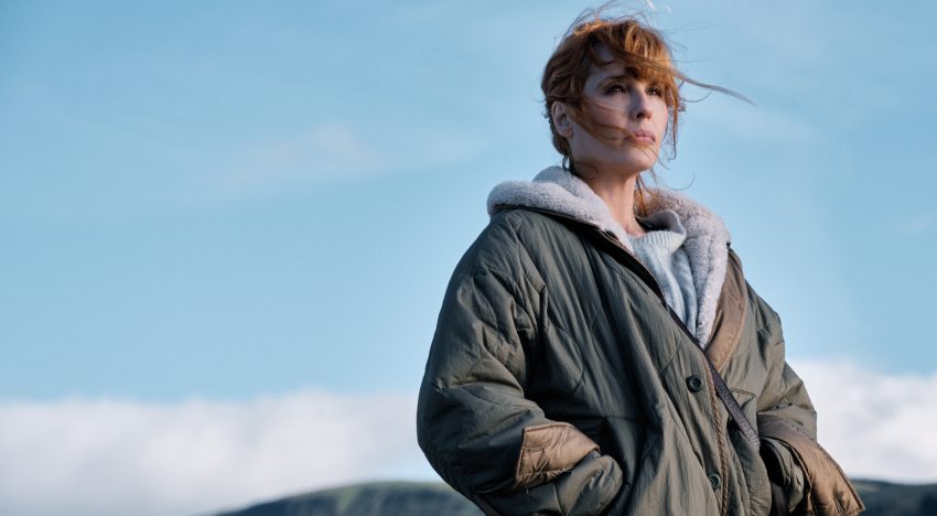 LA SERIE: Kelly Reilly cambia el drama de 'Yellowstone' por un thriller con giros imprevisibles :  «Me atrajo la pregunta de cómo sobrevive alguien a una pérdida en una atmósfera cruda»