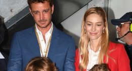 Beatrice Borromeo tiene los básicos imprescindibles (camisa blanca y bailarinas nude) para los looks primaverales más elegantes
