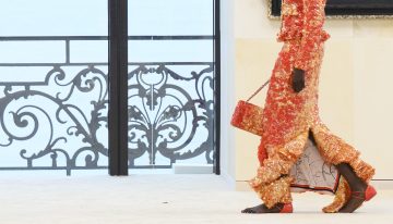 La sandalia que nadie vio venir del desfile de Chanel nos tiene a las editoras de moda  de TELVA alucinadas… ¿quién dijo que todo estaba inventado?