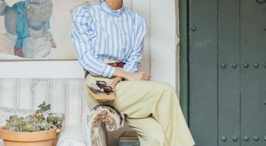 De la blanca impecable de Carlota Casiraghi a la de rayas de María de la Orden, las 5 camisas tendencia para llevar en los look de primavera más elegantes