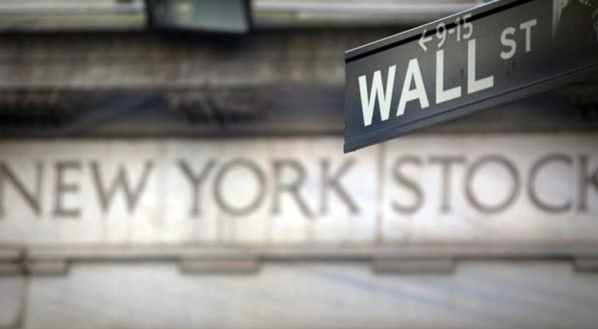 Wall Street cierra mixto con atención en Oriente Medio; termina la semana con ganancias