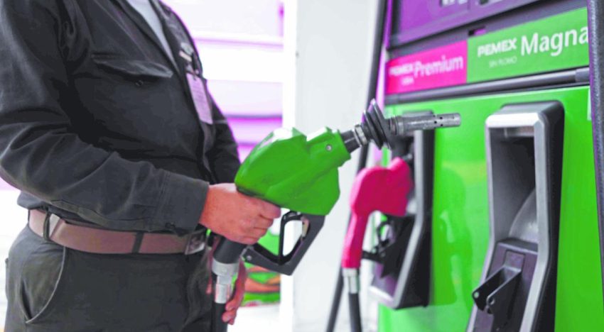 Reducen estímulos fiscales a gasolinas y diésel tras caída semanal de 14% del precio del petróleo