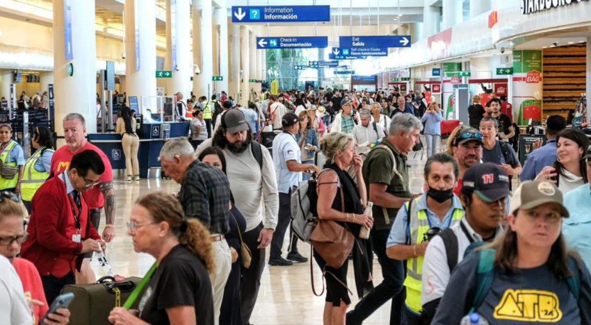 Magnicharters deja varados a decenas de pasajeros en Cancún