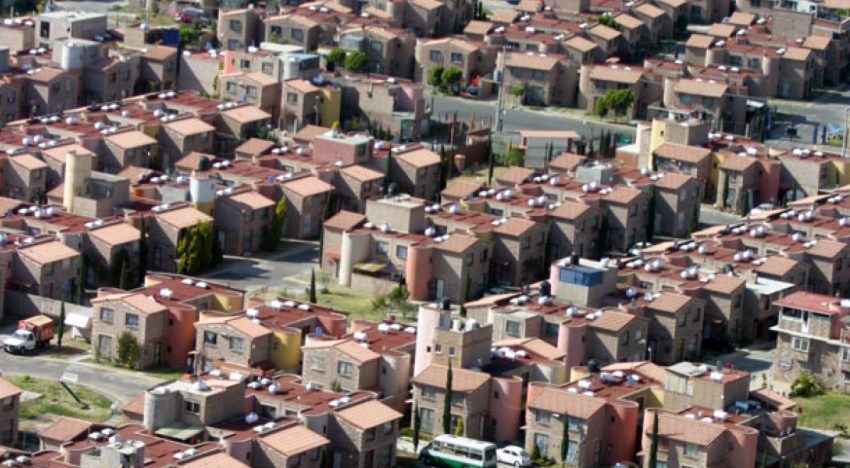 México ordena su política de vivienda, pero no alcanza a la realidad social