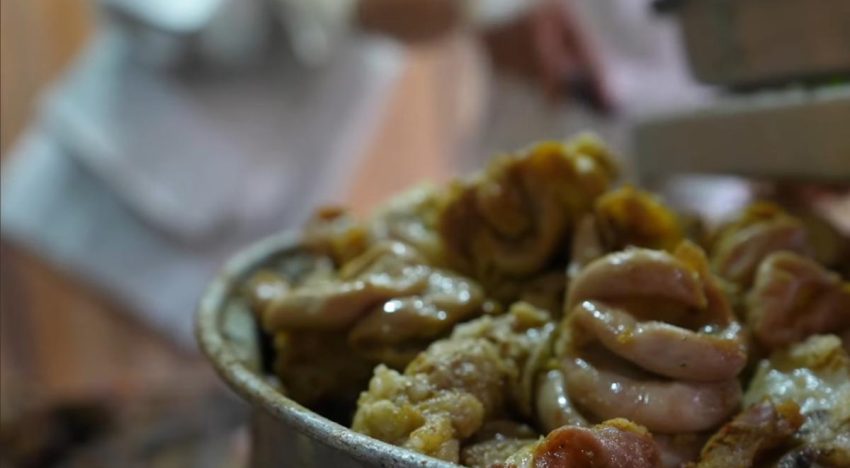 Receta de tacos de tripa: el secreto está en la limpieza para lograr el dorado perfecto