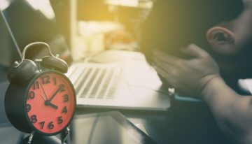 La letra chiquita de las horas extra