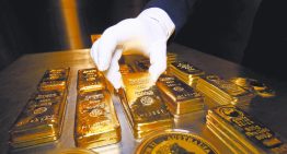 El oro inicia la semana con caídas por temores inflacionarios y fortaleza del dólar