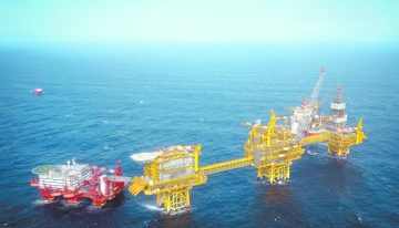 OPEP+ vuelve a subir cuotas de producción en 206,000 barriles por día