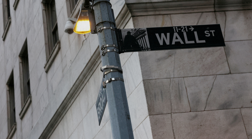 Wall Street retrocede al acercarse el fin del alto el fuego en Oriente Medio