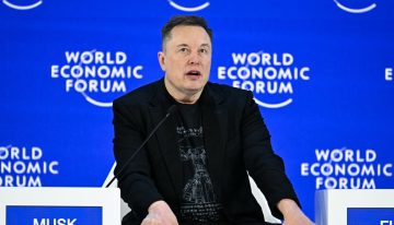 Elon Musk pide a bancos que gestionan salida a bolsa de SpaceX adquirir suscripciones de Grok