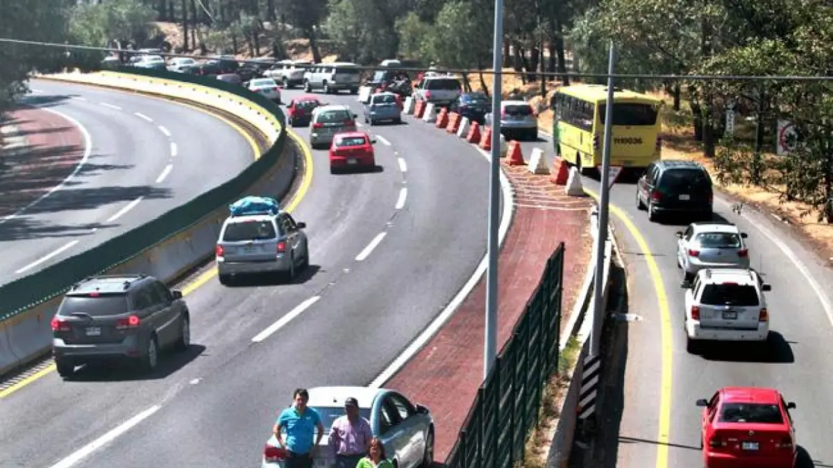 Arranca paro nacional de transportistas y agricultores: Bloqueos sin hora de término y carreteras afectadas