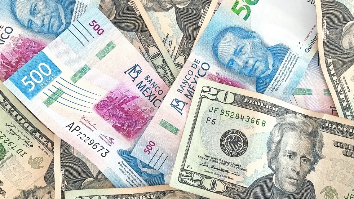 Peso mexicano se deprecia frente al dólar por dudas sobre conversaciones entre EU e Irán