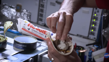 Artemis II: así es el menú de los astronautas en su viaje alrededor de la Luna