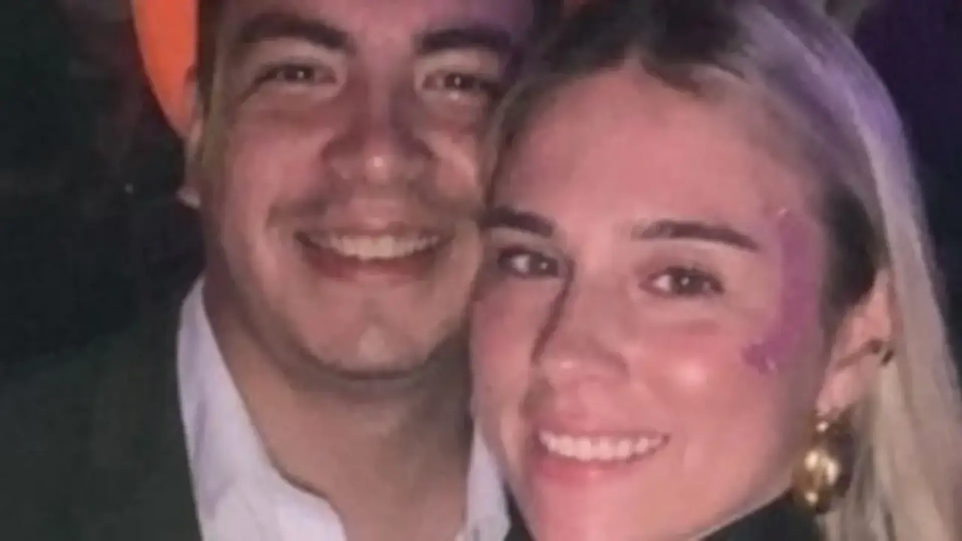 Hallan muerta a una pareja abrazada dentro de su coche arrastrado por una riada: volvían a casa de una boda y les esperaban sus hijos