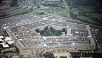 Juez de EU acusa al Pentágono de violar orden judicial al sacar a periodistas de sus instalaciones