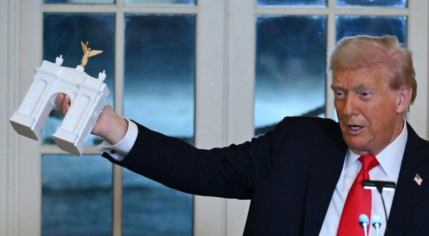 Trump planea un arco en Washington que superará al Monumento a la Revolución de México