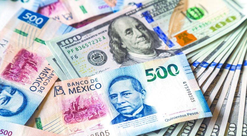 Peso mexicano se aprecia levemente frente al dólar en una jornada volátil