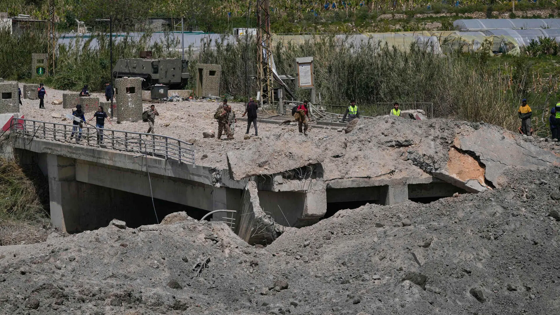 Israel intensifica sus ataques en el sur de Líbano entre rumores de una posible conversación de sus líderes