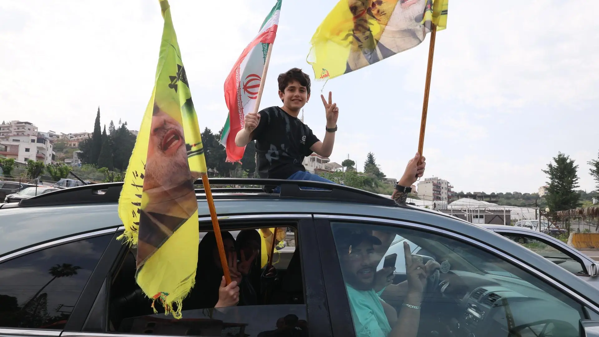 Los libaneses celebran la tregua con Israel: cohetes en Beirut y atascos de desplazados que regresan a sus casas