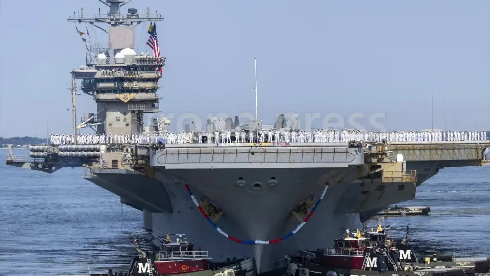 Ocho heridos por un incendio en el portaaeronaves de EEUU 'USS Dwight D. Eisenhower'