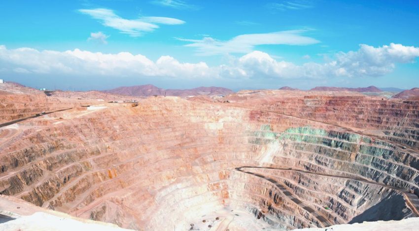 Mineras en BMV caen por conflicto de Medio Oriente