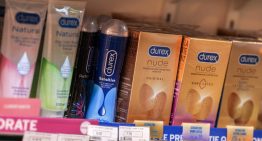 Empresa matriz de los condones Durex ve afectaciones por la guerra en Oriente Medio