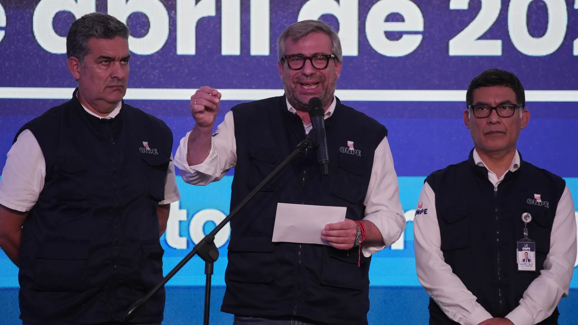 La Fiscalía de Perú pide detener al jefe electoral y abre el debate sobre anular los comicios o repetir la votación