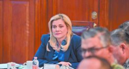 Sube presión contra Maru Campos; PT pide juicio político