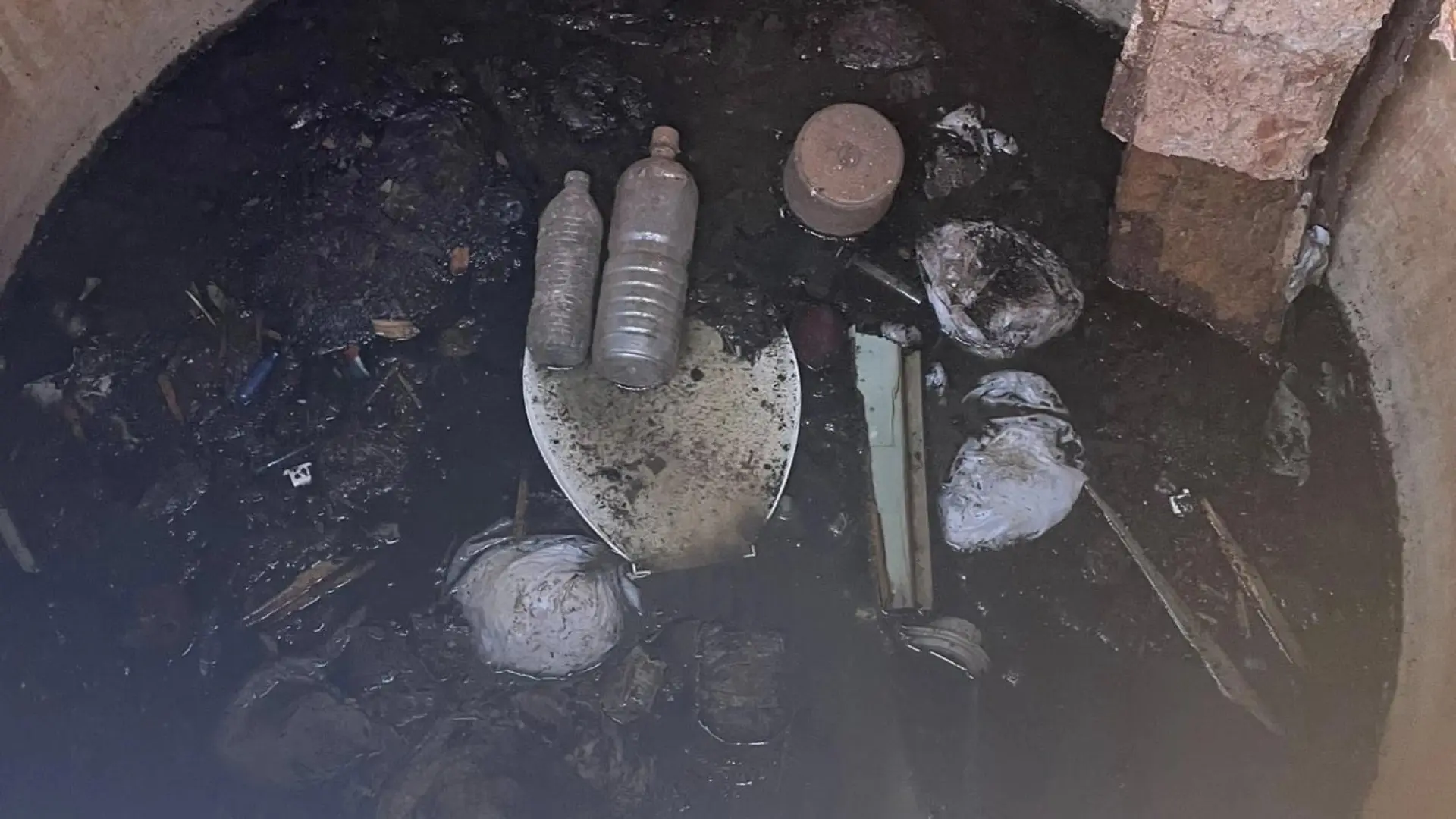 Una turista queda atrapada tres horas rodeada de excrementos tras el derrumbe de una letrina en una zona rural de Australia