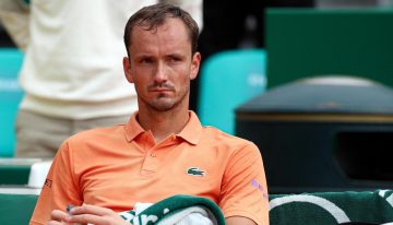 Zverev y Medvedev necesitan tres sets para pasar a tercera ronda en Madrid