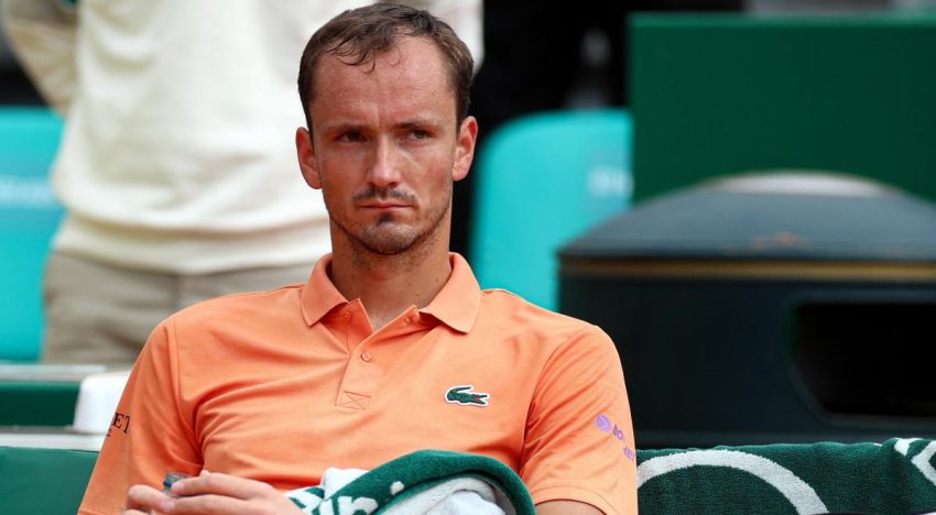 Zverev y Medvedev necesitan tres sets para pasar a tercera ronda en Madrid