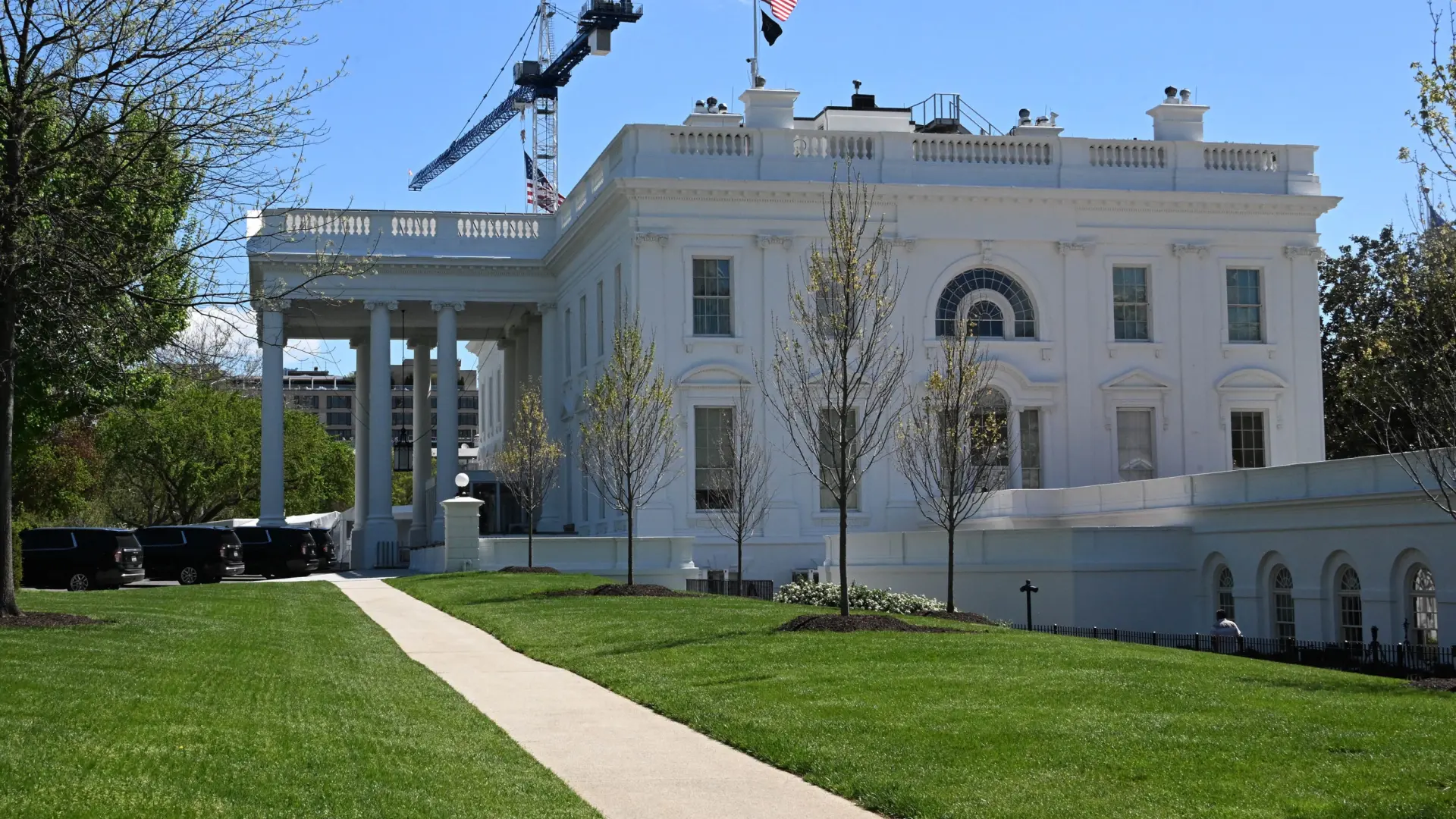 Exigen que se retire la demanda contra el salón de baile de Trump en la Casa Blanca: «Pone en riesgo la vida del presidente»