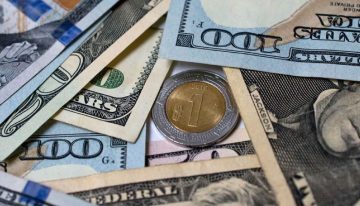 Peso cae antes del anuncio de la Fed