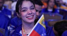 Adolescente venezolana conquistó medalla de oro en la Olimpiada Mundial de Robótica celebrada en Turquía