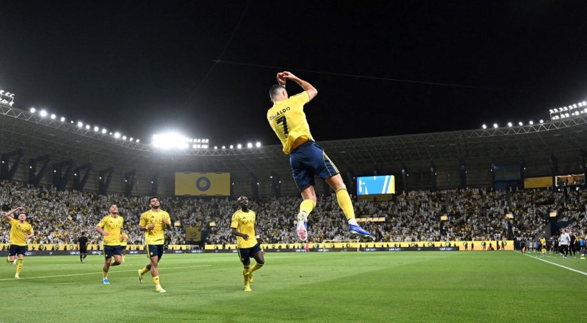 Cristiano Ronaldo volvió tras su lesión, metió un doblete y está cada vez más cerca de los 1000 goles