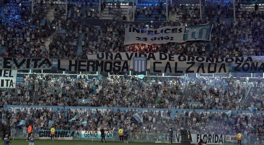Racing tuvo su banderazo antes del clásico: 20 mil hinchas coparon el Cilindro con cargadas a Independiente