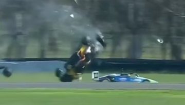 Impactante accidente en la Fórmula 3 Metropolitana: Cristian Galeano dio seis tumbos antes de terminar contra el césped