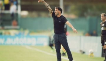 El dolor de Carlos Tevez por la muerte de un familiar cercano y una arenga que impulsó la victoria de Talleres en Varela