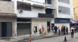 VIDEO expuso a funcionarios judiciales consumiendo bebidas alcohólicas dentro de tribunal en Los Teques