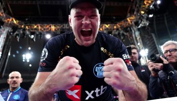 Tyson Fury vs Makhmudov: el Gitano le ganó al ruso por Netflix pero lo mejor fue verlo desafiar a Anthony Joshua, en primera fila