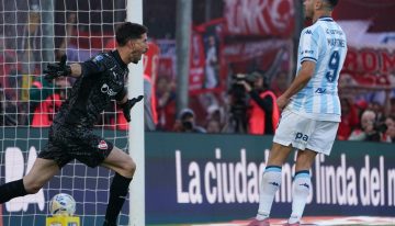 Maravilla Martínez y la peor tarde de su vida con Racing: del penal que quiso picar, al gol errado insólito que festejó todo Independiente
