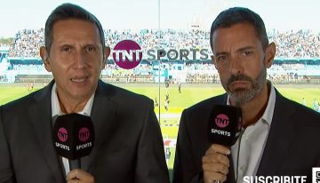 Por qué los hinchas que antes insultaban a los árbitros ahora se la agarran con los periodistas de la TV