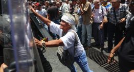 CPJ condenó agresiones de la PNB a periodistas que cubrieron la marcha de trabajadores a Miraflores