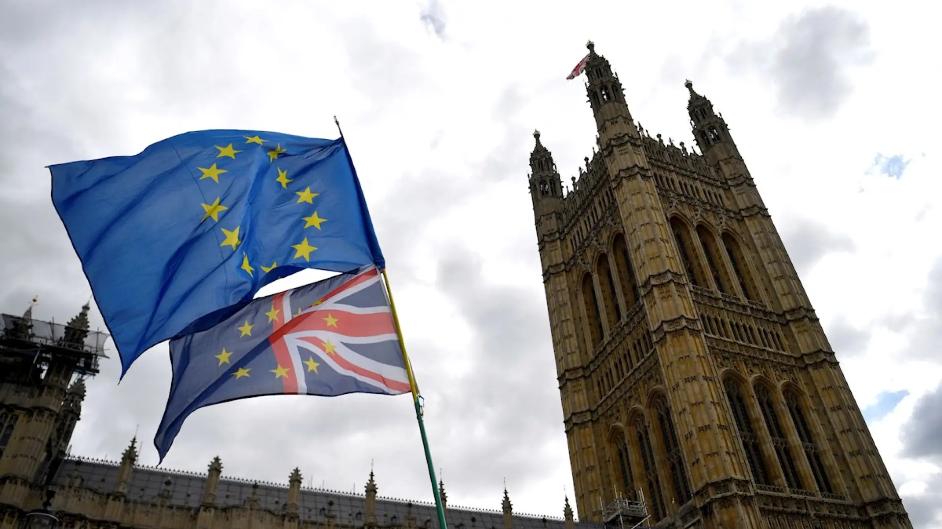 Reino Unido formaliza en Bruselas su regreso al programa Erasmus+ en 2027