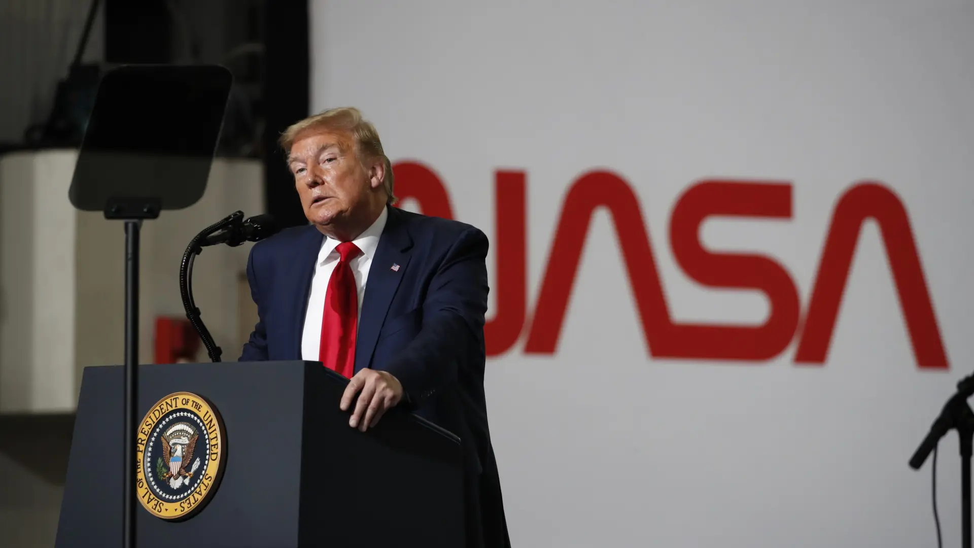 Trump elogia a la tripulación de la misión Artemis II por su «espectacular» travesía: «¡El siguiente paso, Marte!»