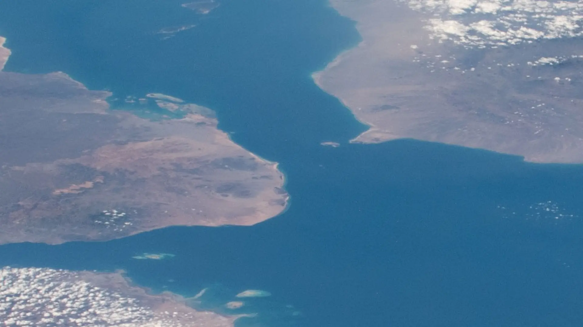 Guerra en Irán, en directo | Amenaza velada de Irán: dice que aún no ha «jugado sus cartas» sobre el estrecho de Bab el Mandeb